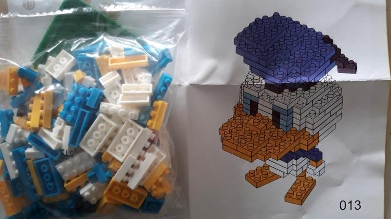 Lego Mini Blocks  - Donald Duck Disney  bouwstenen