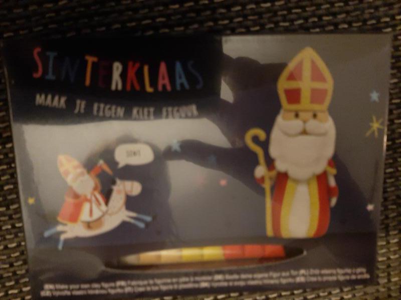 Sinterklaas- Maak je eigen klei figuur: Sinterklaas