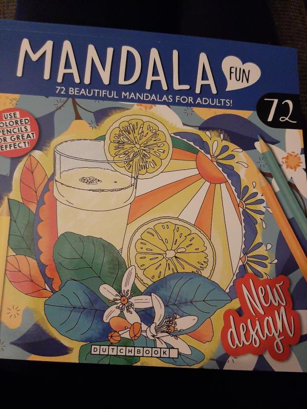 Mandala - kleuren voor volwassenen  - kaft: glas met citroen