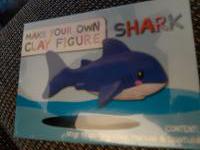 Maak je eigen klei figuur:  Dolfijn / haai