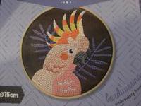 Diamond painting in borduurring/ 15 cm/ vogel - kaketoe